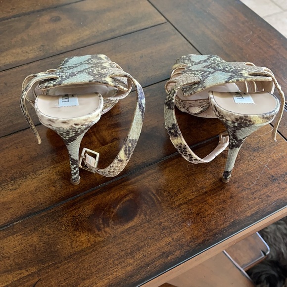 L.K.Bennett size 7 - Picture 3 of 6